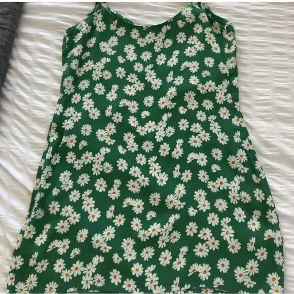 Reformation Seville green daisy flower dress small Reformation Seville green daisy flower dress small